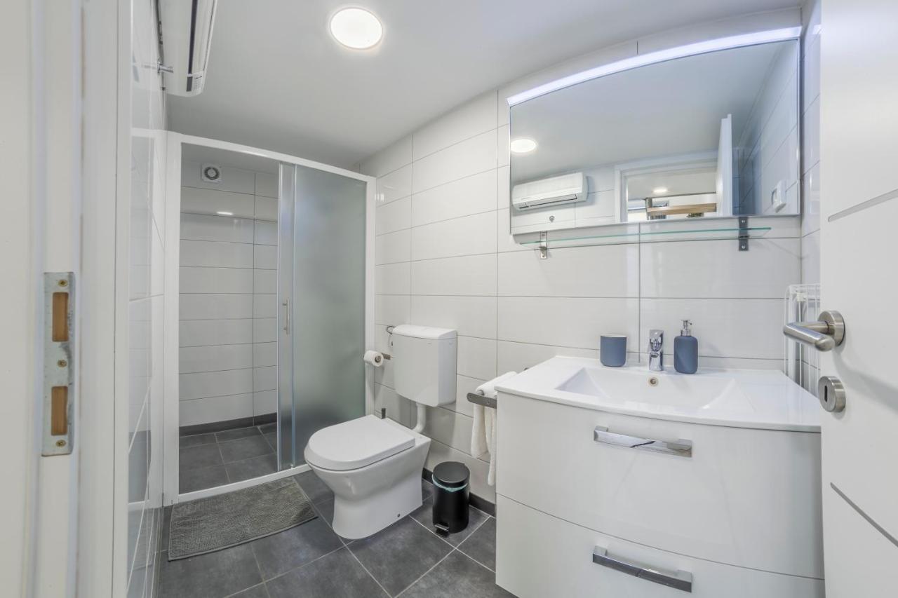 Urban Apartments Пула Екстериор снимка