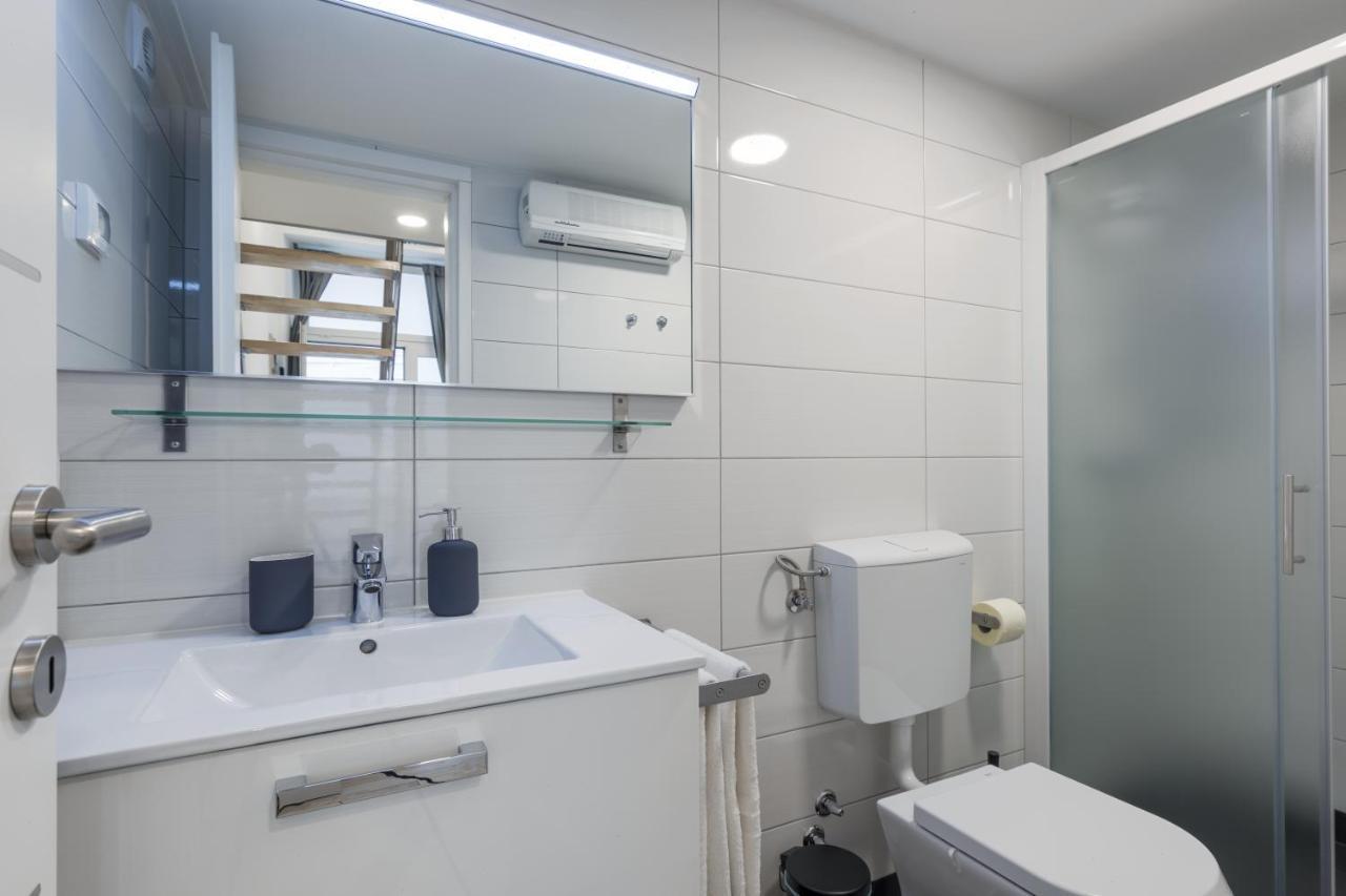 Urban Apartments Пула Екстериор снимка
