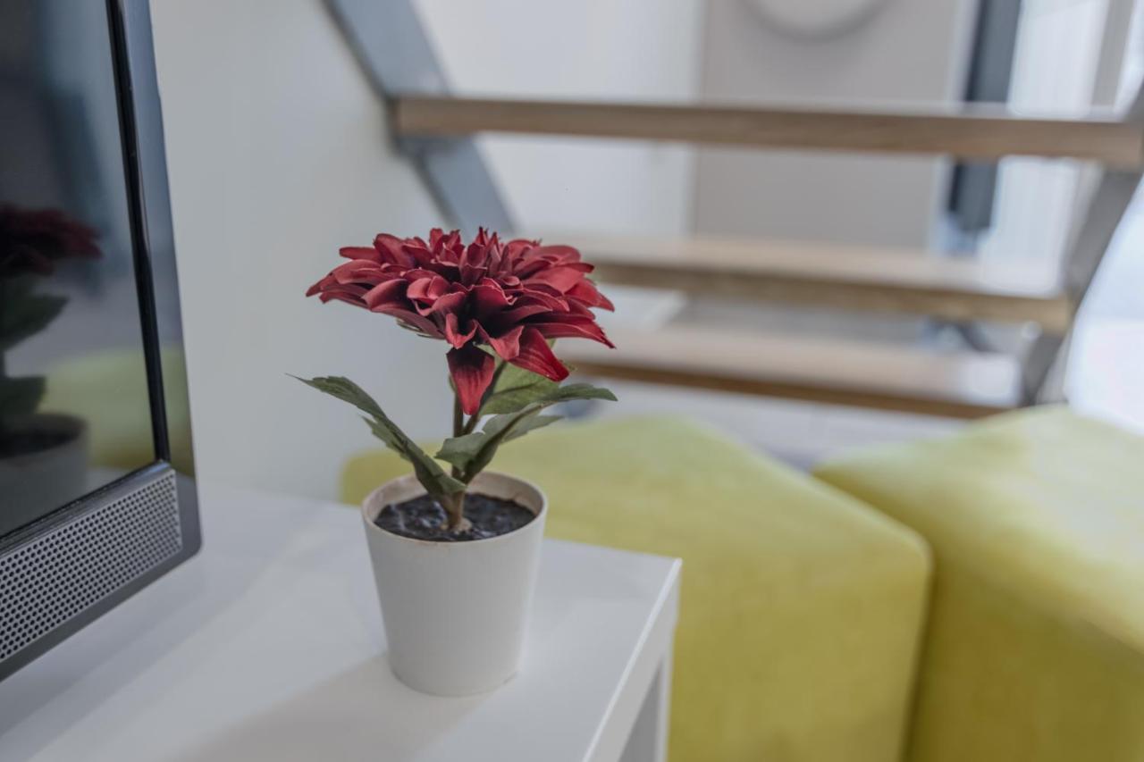 Urban Apartments Пула Екстериор снимка